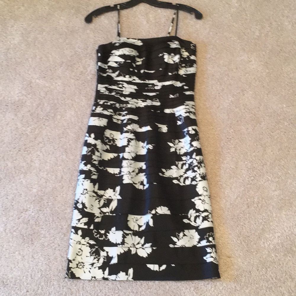 White House black market dress